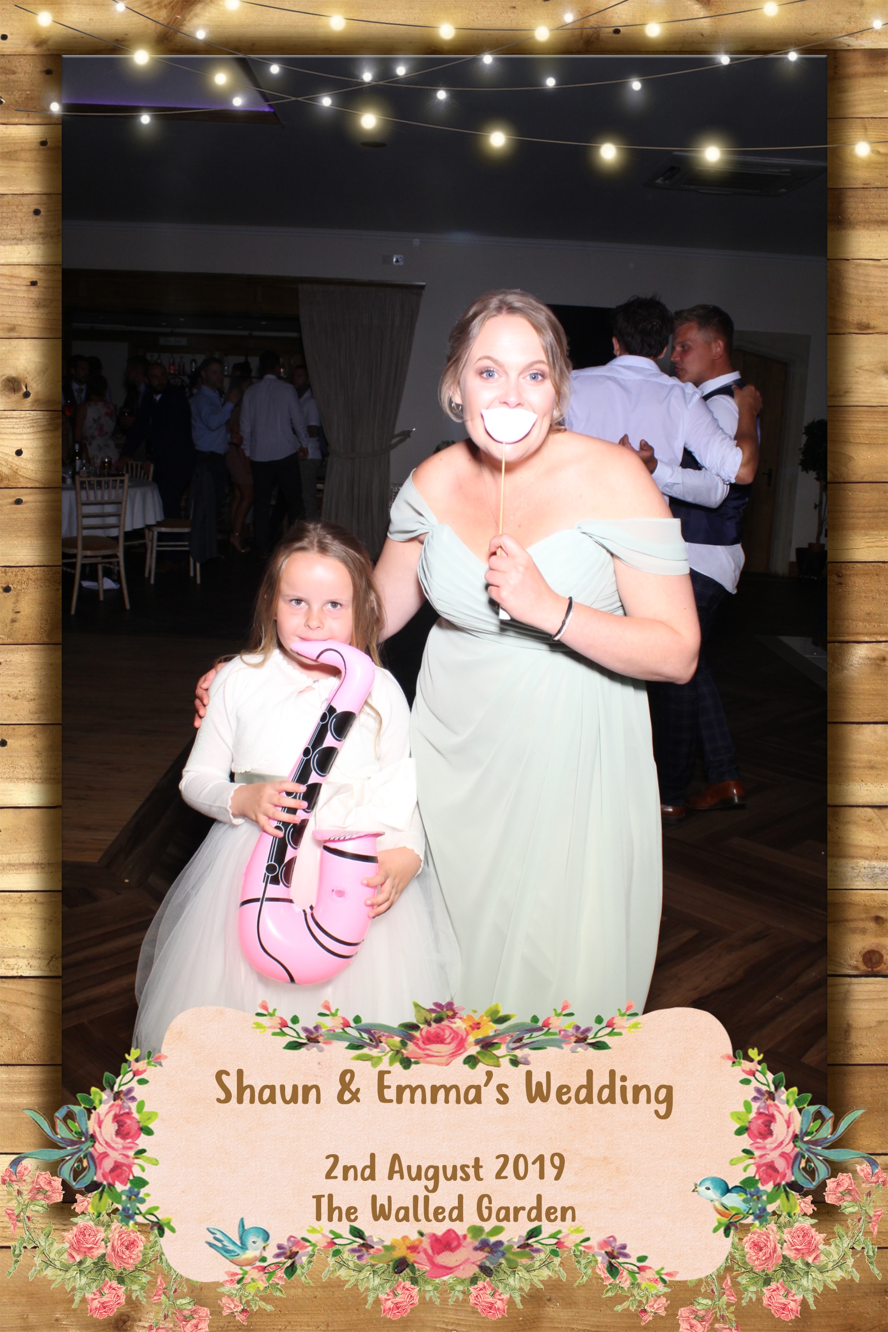 Shaun and Emma's Wedding | View more photos from the event at images.mobile-photo-booth.com/u/MobilePhotoBoothUK/Shaun-and-Emmas-Wedding